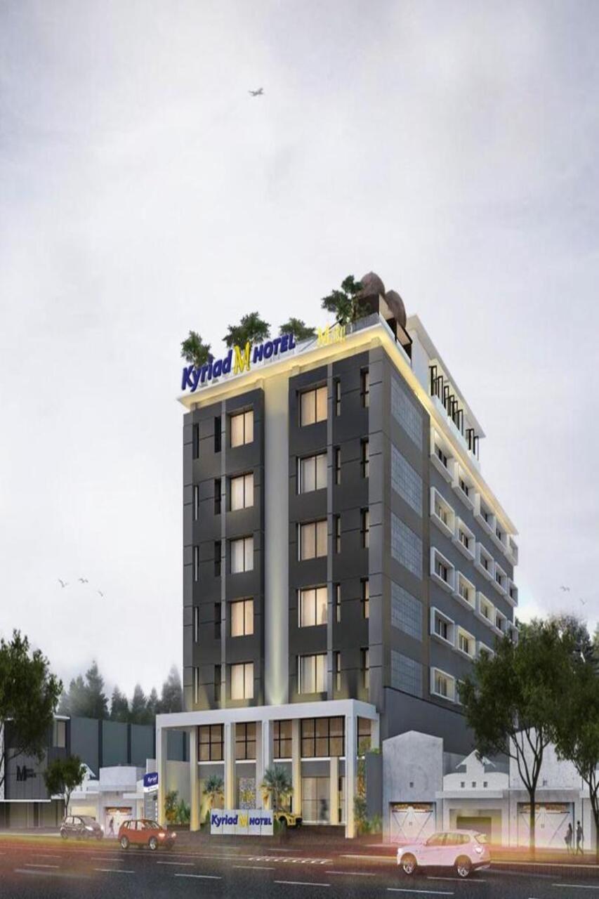 M Hotel סורונג מראה חיצוני תמונה