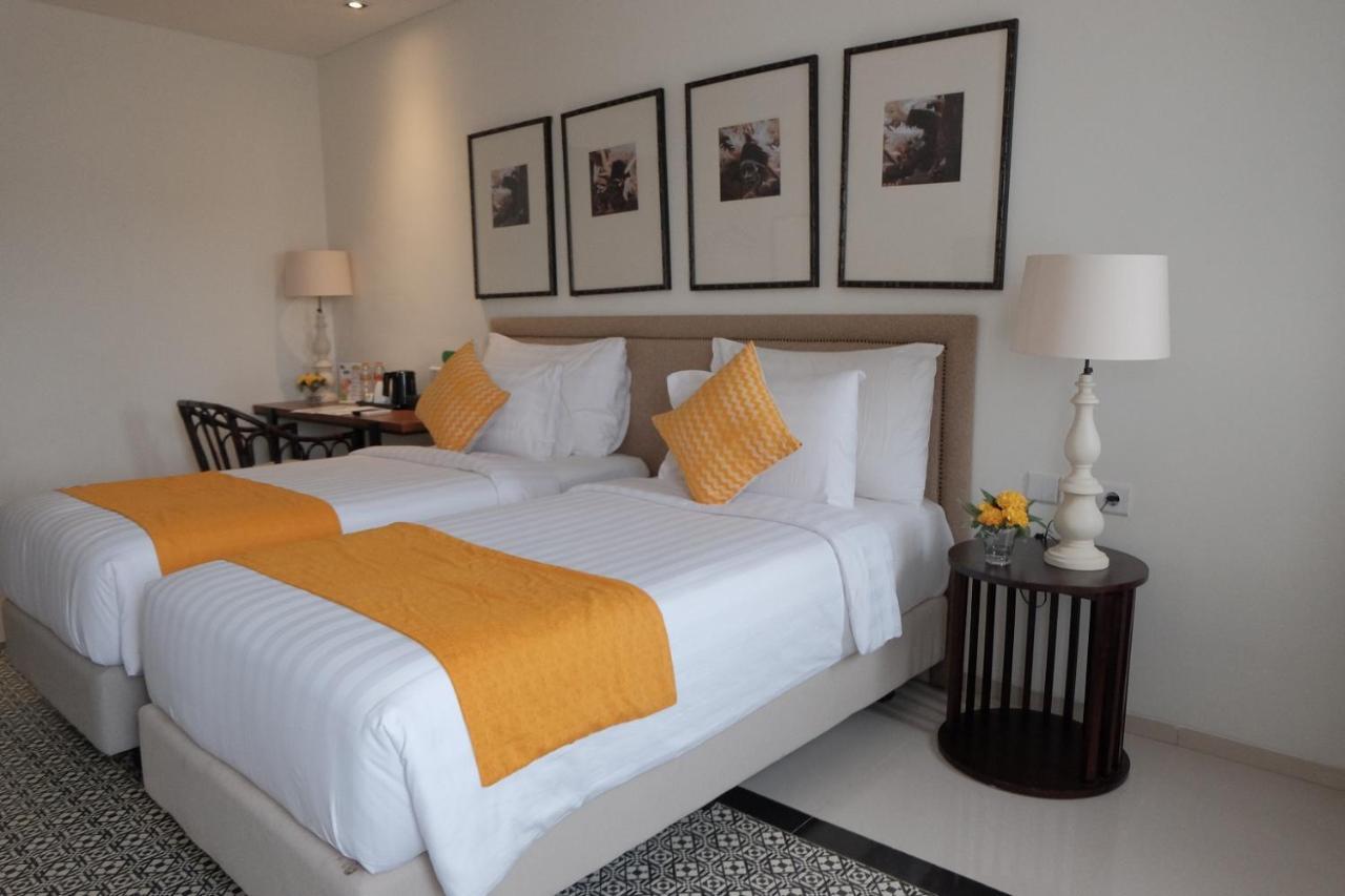 M Hotel סורונג מראה חיצוני תמונה