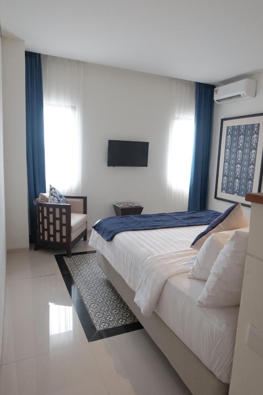 M Hotel סורונג מראה חיצוני תמונה