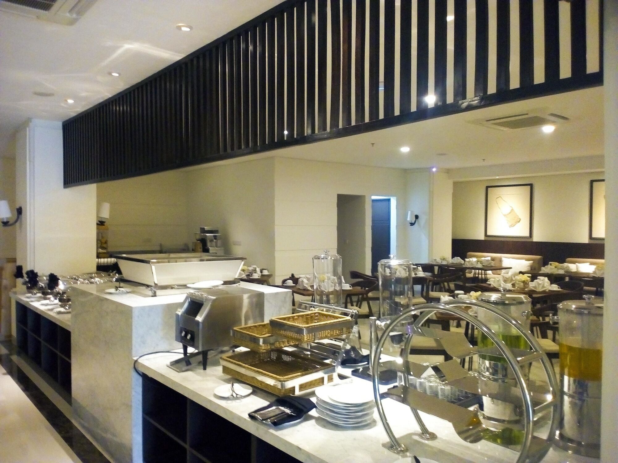 M Hotel סורונג מראה חיצוני תמונה