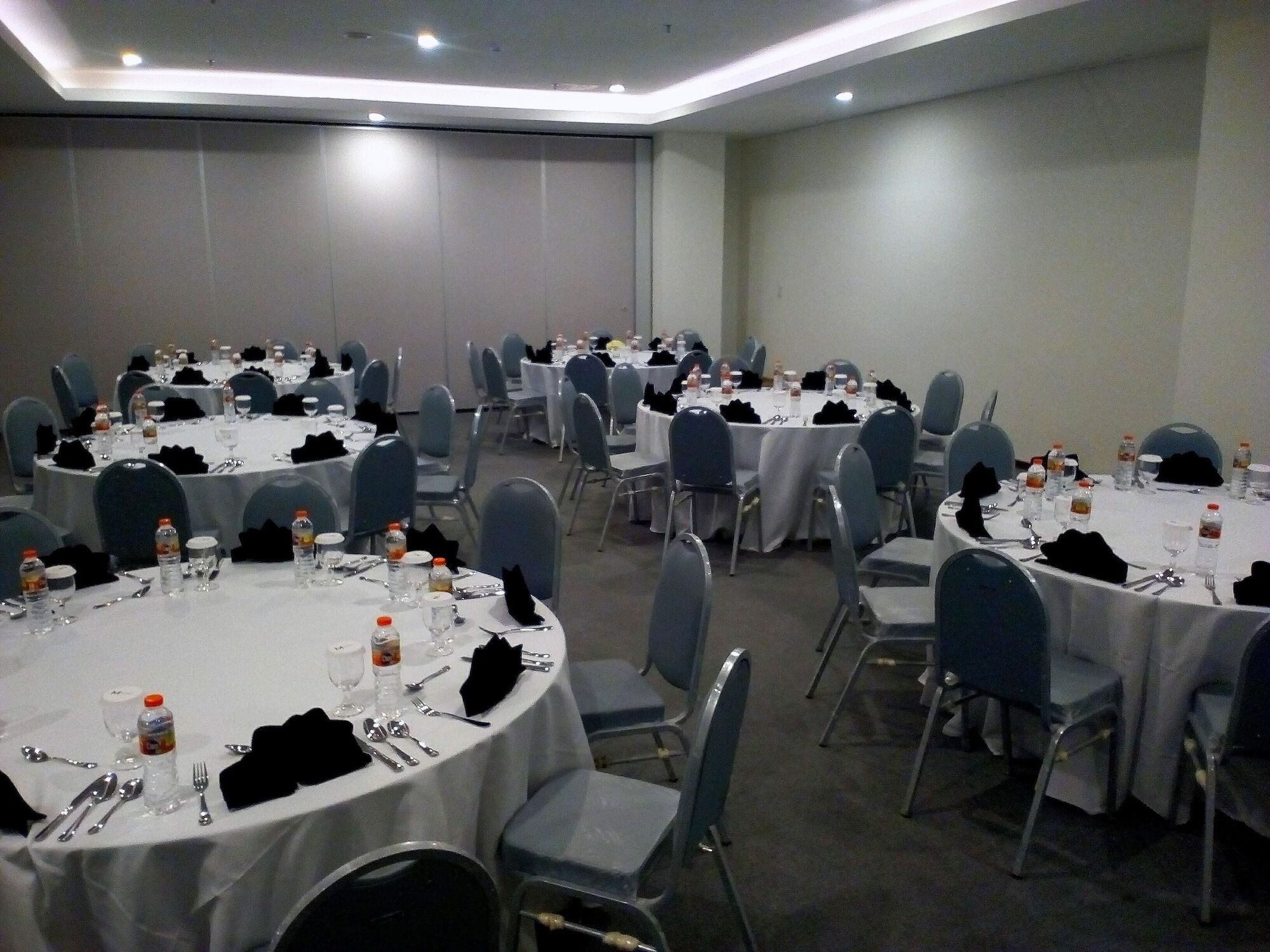 M Hotel סורונג מראה חיצוני תמונה
